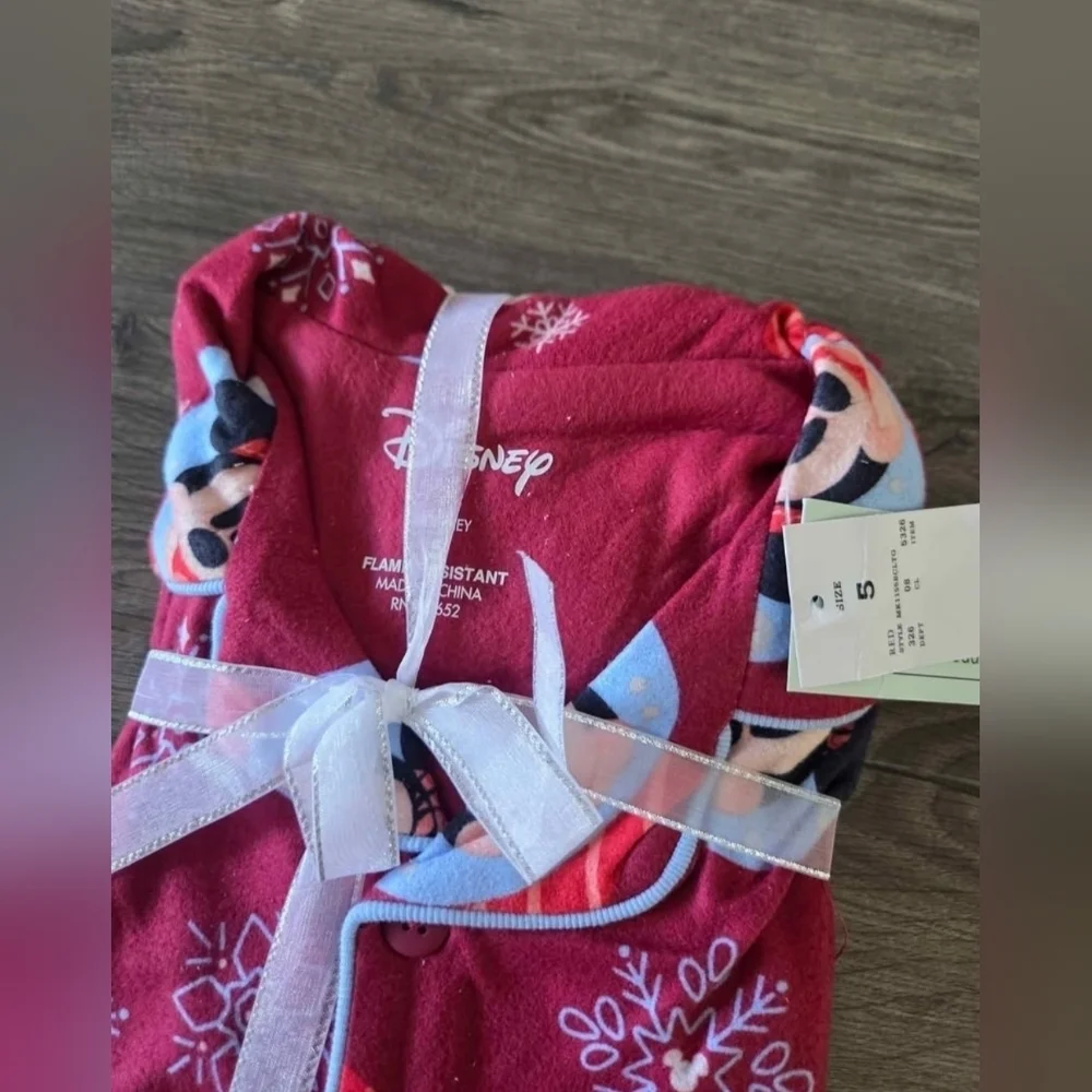 Girls Disney holiday pajama set size 5 NEW